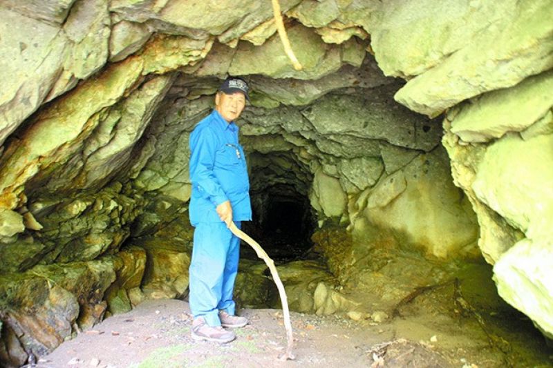 ông Kamura thăm lại hang động Nikko ông Kamura thăm lại hang động Nikko